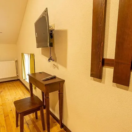 Hotel добро поле 2*