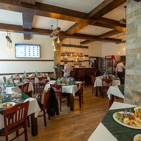 Hotel добро поле 2*