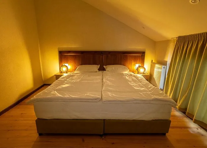 Otel добро поле Yukarı Cuma