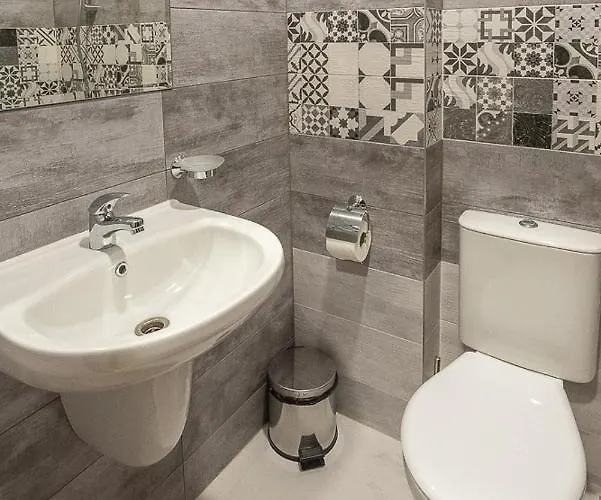 добро поле Yukarı Cuma